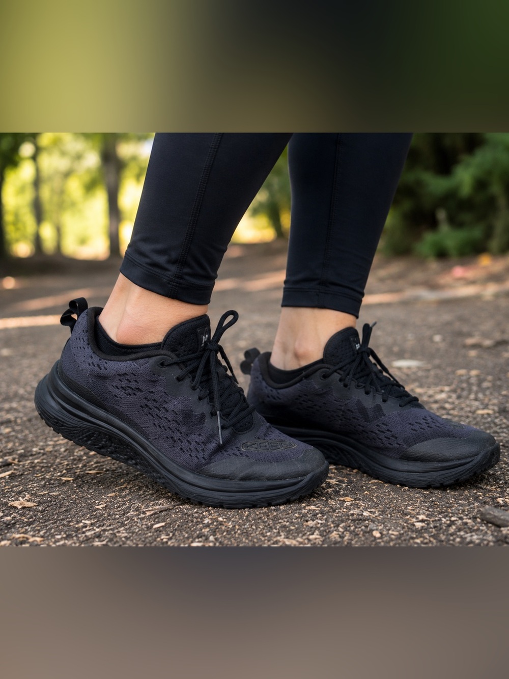 KEEN Women’s Trail Running Hiking Shoes Black Wide US 7 Waterproof Comfort